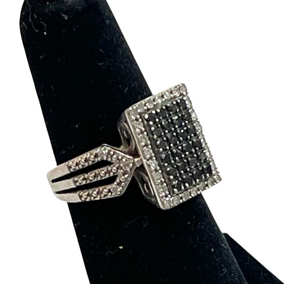 Beautiful 925 SILVER RING Black Gray Stones Size 5 - Picture 2 of 5
